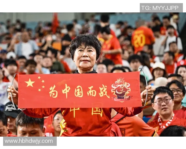 仰望中国足球明星的风采与荣耀展现他们的拼搏精神与梦想追求